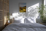 Paul Sinus Kunstdruck 40x60cm Südtirol Italien – sonnige Hügellandschaft mit goldenen Wiesen und herbstlicher Tiefe