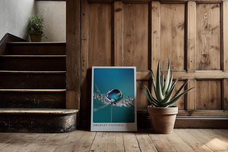 Paul Sinus Kunstdruck 40x60cm Tautropfen auf feiner Struktur – ein Universum im Mikrokosmos festgehalten