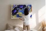Paul Sinus Wandbild 120x80cm Abstrakte Blumen in kräftigen Farben – Modernes florales Kunstmotiv in Blau und Gelb für kreative Wohnräume