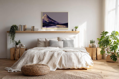 Paul Sinus Wandbild 120x80cm Berglandschaft Abendlicht goldene Gipfel ruhiger Fluss moderne Landschaftskunst violett gold Kunstbild stilvolle