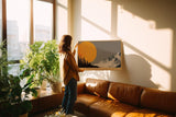 Paul Sinus Wandbild 120x80cm Berglandschaft mit großer Sonne minimalistische Natur Illustration grau orange Panorama stilvolle