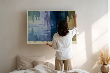 Paul Sinus Wandbild Between Night and Dawn – abstraktes Farbspiel in Blau- und Gelbtönen symbolisiert Übergang, Harmonie und Kontrast