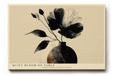Paul Sinus Wandbild 120x80cm Blumen Vase minimalistische Kunst schwarz beige moderne Illustration Kunstdruck stilvolle Wanddekoration fuer Wohnzimmer Schlafzimmer Flur