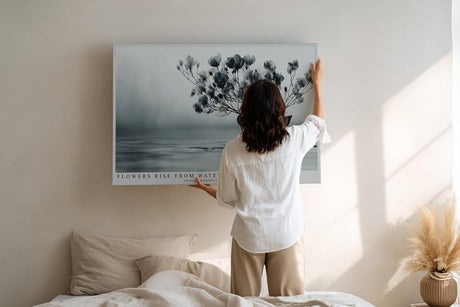 Paul Sinus Wandbild 120x80cm Blüten im Wasser minimalistische Naturkunst zarte Blumen graue ruhige Ästhetik modernes Naturmotiv stilvolle