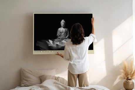 Paul Sinus Wandbild 120x80cm Buddha Statue Lotus Bluete schwarz weiss spirituelle Zen Kunst ruhige Meditation Wanddekoration fuer Wohnzimmer Yoga Raum