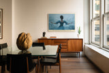 Paul Sinus Wandbild Dancing With the Storm of Dreams – Ausdrucksstarke Dynamik und poetische Emotion in blauer Eleganz