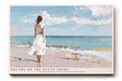 Paul Sinus Wandbild Dreams on the Ocean Shore Impressionistische Darstellung einer Frau im weißen Kleid am Meer, die verträumt auf die Wellen blickt.