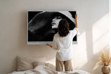 Paul Sinus Wandbild 120x80cm Elegante Frau im Schatten mit Hut stilvolles Schwarz Weiss Portraet moderne Kunst fuer Wohnräume