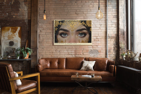 Paul Sinus Wandbild Eyes Framed in Ancient Gold faszinierendes Porträt mit goldenen Ornamenten und ausdrucksstarken Augen