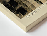 Paul Sinus Wandbild 120x80cm Fashion Collage Moderne Kunst mit Zeitungstext und Eleganten Beinen in Vintage Farben für Wohnzimmer Schlafzimmer Büro