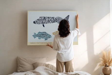 Paul Sinus Wandbild 120x80cm Fische grafische Illustration modern maritimes Design Muster Kunstdruck stilvolle Wanddekoration fuer Wohnzimmer Bad Kueche Flur