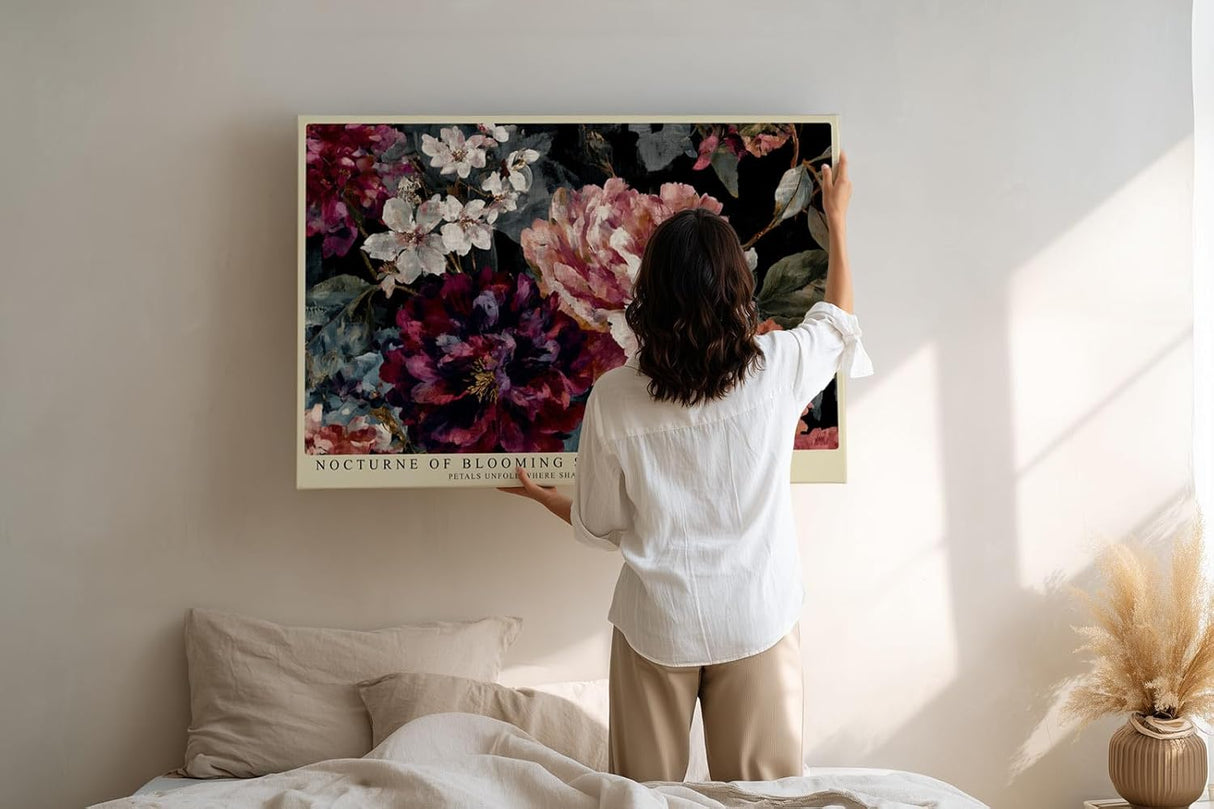 Paul Sinus Wandbild 120x80cm Florale Komposition mit grossen Blueten Dunkle botanische Kunst in Rot Rosa und Cremefarben