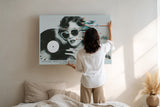 Paul Sinus Wandbild Future Meets the Past – modernes Retro-Motiv mit Schallplatte und digitalem Glitch-Effekt symbolisiert die Verbindung von Nostalgie und Technologie