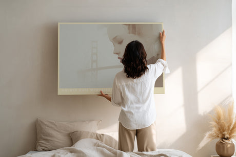 Paul Sinus Wandbild Golden Gate Memories elegantes Porträtmotiv mit Brücke und Frau in sanften Farbtönen für moderne Räume mit urbaner Ruhe und Stilbewusstsein