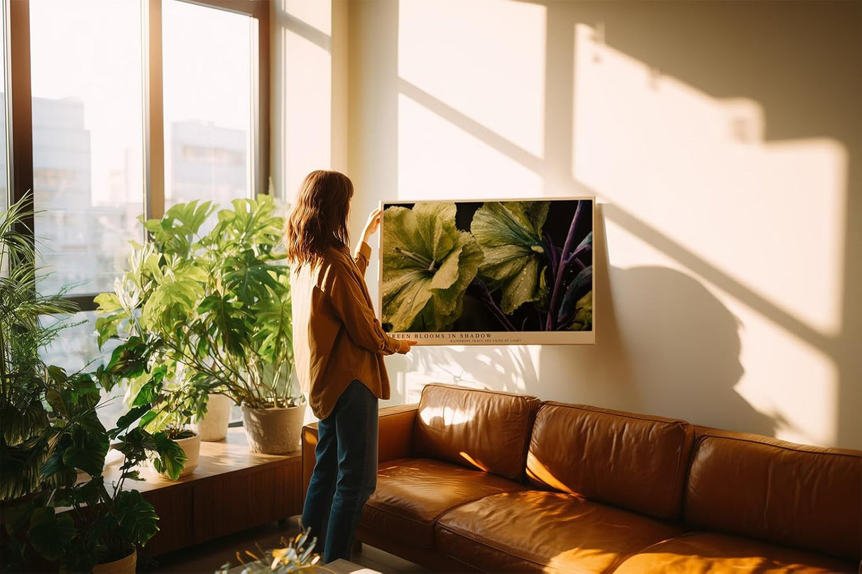 Paul Sinus Wandbild 120x80cm Green Blooms in Shadow grüne Blumen Makro Fotokunst mit Wassertropfen elegante Natur Poster für Wohnzimmer Schlafzimmer