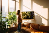 Paul Sinus Wandbild 120x80cm Green Blooms in Shadow grüne Blumen Makro Fotokunst mit Wassertropfen elegante Natur Poster für Wohnzimmer Schlafzimmer