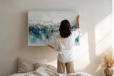 Paul Sinus Wandbild Horizon of Silent Dreams – Abstrakte Landschaft in Blau- und Beigetönen, Symbol für Ruhe, Tiefe und Leichtigkeit