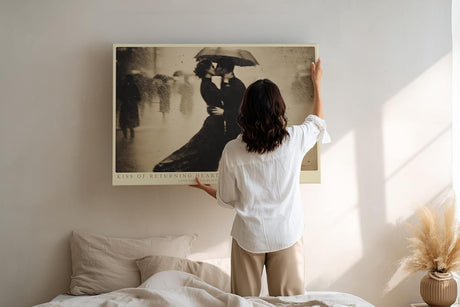 Paul Sinus Wandbild 120x80cm Kiss of Returning Hearts Romantisches Paar im Regen Vintage Fotokunst fuer Wohnzimmer Schlafzimmer und Büro