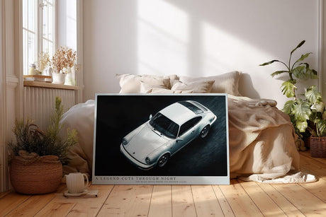 Paul Sinus Wandbild 120x80cm Klassischer weisser Sportwagen in Nachtaufnahme moderne Automobil Kunst