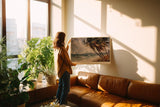 Paul Sinus Wandbild 120x80cm Kueste mit Leuchtturm und Segelboot Impressionistische Meereslandschaft fuer Wohnzimmer Schlafzimmer und Büro