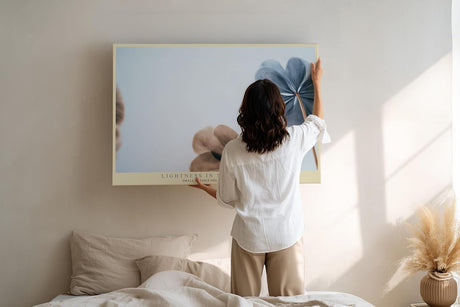 Paul Sinus Wandbild 120x80cm minimalistische Blumen Illustration in sanften Blau und Beigetönen ruhige florale Kunst modernes Naturbild für Wohnzimmer Büro