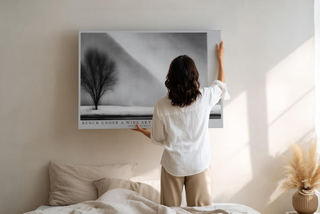 Paul Sinus Wandbild 120x80cm minimalistische Winterlandschaft schwarz weiss Fotokunst modern Kunstdruck grosses Kunstbild ruhige Wanddekoration fuer Wohnzimmer Büro Flur