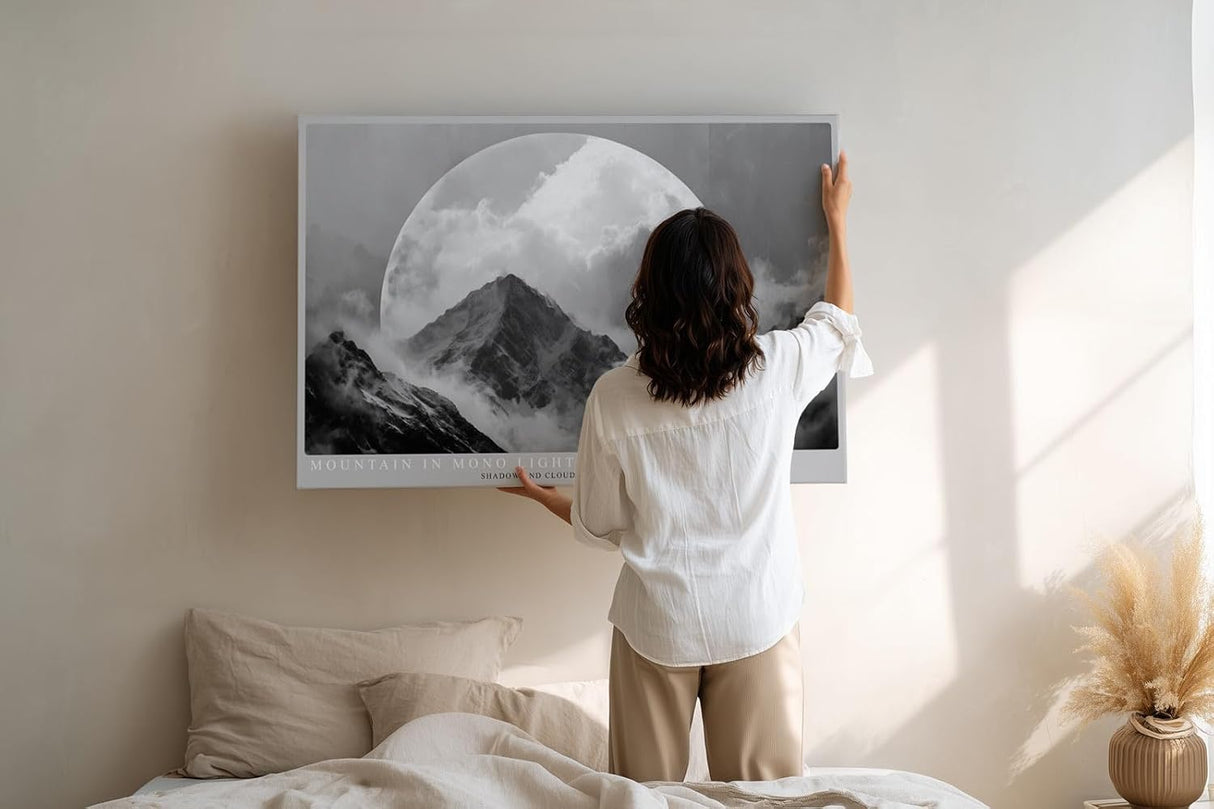 Paul Sinus Wandbild 120x80cm Mountain in Mono Light dramatische schwarz weiß Berglandschaft mit Mond moderne Natur Fotokunst Poster für Wohnzimmer Büro