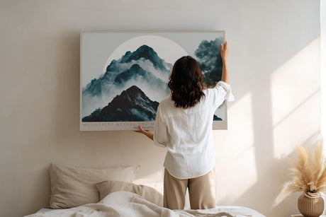 Paul Sinus Wandbild 120x80cm Mountains Before the Moon mystische Berglandschaft mit Mond Nebel moderne Natur Kunst Poster für Wohnzimmer Schlafzimmer Büro