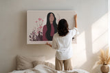 Paul Sinus Wandbild Natures Daughter stilvolles Naturmotiv mit Frau und floralen Elementen in sanften Rosatönen für harmonische Wohnräume mit femininer Note