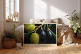 Paul Sinus Wandbild 120x80cm Oliven Makrofotografie mediterrane Frucht Naturmotiv gruene schwarze Oliven moderne Wanddekoration fuer Kueche Esszimmer Wohnzimmer
