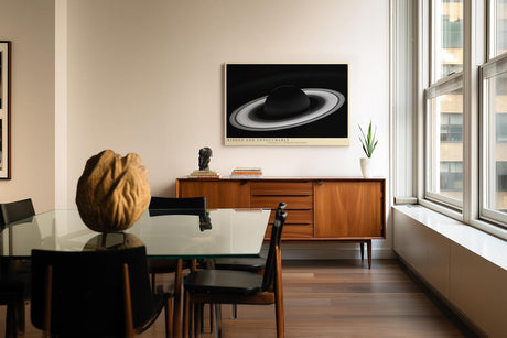 Paul Sinus Wandbild 120x80cm Planet Mit Ringen Kosmos Minimalistische Weltraum Kunst Schwarz Weiss Illustration Kunstdruck Poster Grosse Wanddekoration fuer Wohnzimmer Büro