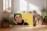 Paul Sinus Wandbild 120x80cm Pop Art Frau mit Brille Kaugummi modern retro Portraet Kunstbild gelb pink Wanddekoration fuer Wohnzimmer Büro