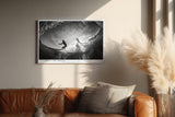 Paul Sinus Wandbild 120x80cm Ride the Break Surfer in Welle schwarz weiß Action Fotokunst modernes Meer Poster für Wohnzimmer Büro Strand Dekoration