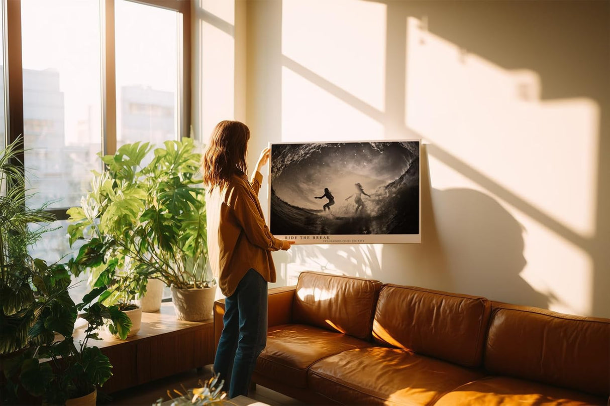 Paul Sinus Wandbild 120x80cm Ride the Break Surfer in Welle schwarz weiß Action Fotokunst modernes Meer Poster für Wohnzimmer Büro Strand Dekoration