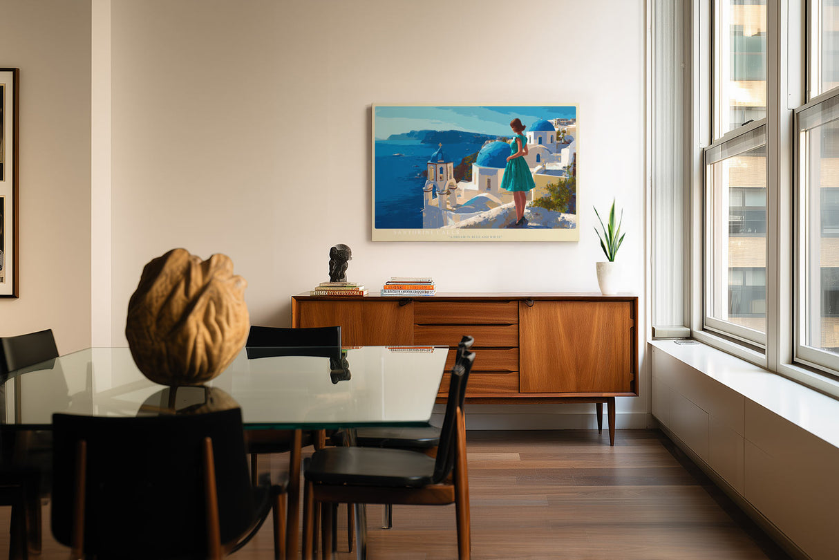 Paul Sinus Wandbild Santorini Calls – Mediterrane Architektur und azurblaues Meer mit eleganter Frau im Kleid, Symbol für Sehnsucht und zeitlose Schönheit der griechischen Inseln