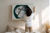 Paul Sinus Wandbild 120x80cm Schneeleopard Tierportraet moderne Wildtier Kunst elegantes Naturmotiv stilvolle Wanddekoration fuer Wohnzimmer Büro