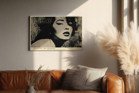Paul Sinus Wandbild 120x80cm She Owns the Shadow Schwarz Weiss Frauenportrait Vintage Stil Kunst fuer Wohnzimmer Schlafzimmer und Büro