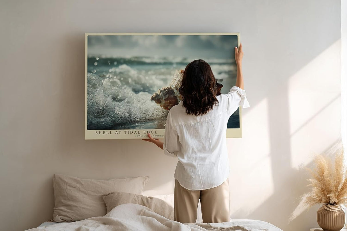 Paul Sinus Wandbild 120x80cm Shell at Tidal Edge Muschel am Strand mit Meereswellen Maritime Natur Kunst fuer Wohnzimmer Schlafzimmer und Büro