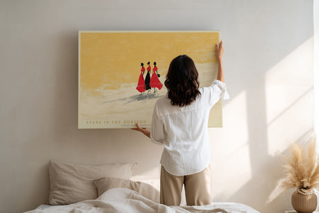 Paul Sinus Wandbild Steps in the Horizon – drei Frauen in Rot auf heller Landschaft symbolisieren Bewegung, Harmonie und den Weg des Lebens