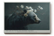 Paul Sinus Wandbild The Bear with Blossom Crown – Stärke und Sanftheit in poetischer Naturharmonie