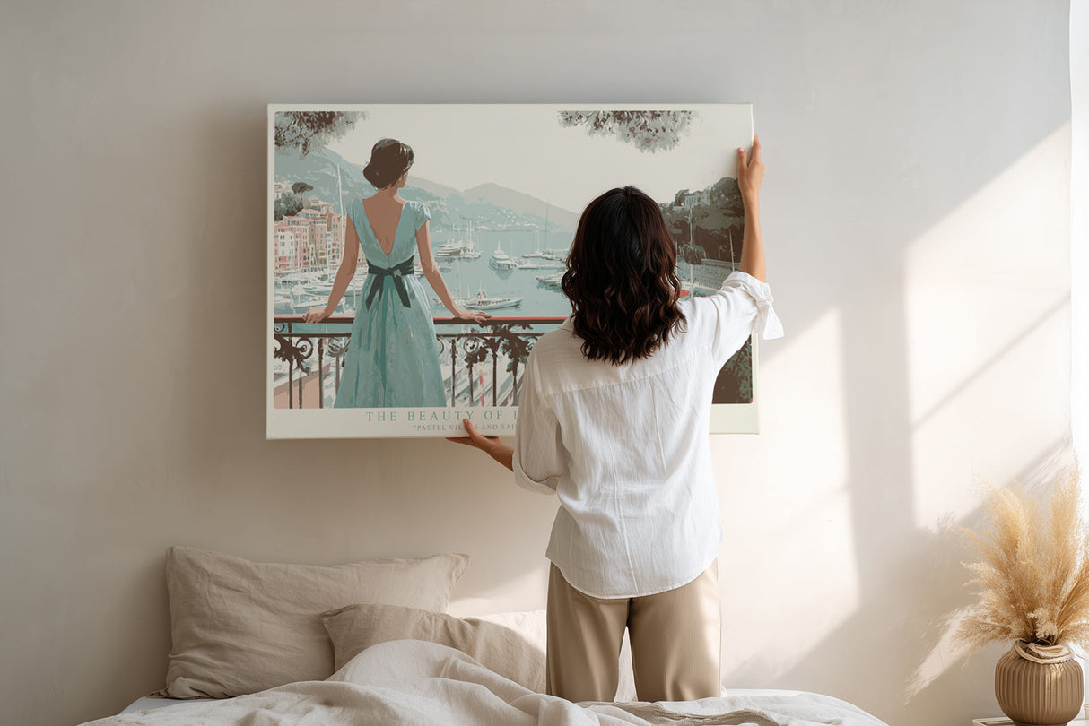 Paul Sinus Wandbild The Beauty of Italian Riviera – Romantisches Küstenmotiv mit Frau auf Balkon und Blick auf den Hafen, Symbol für Eleganz, Freiheit und mediterranes Lebensgefühl