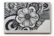Paul Sinus Wandbild The Bloom of Inked Dreams – Detaillierte Schwarz-Weiß-Zeichnung einer Blume mit filigranen Mustern, künstlerisches Linienmotiv