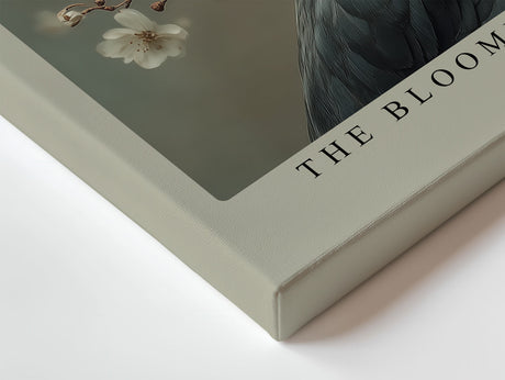 Paul Sinus Wandbild The Blooming Crow – Ausdrucksvolles Krähenporträt mit zarten Blüten, Symbol für Dualität von Stärke und Zerbrechlichkeit