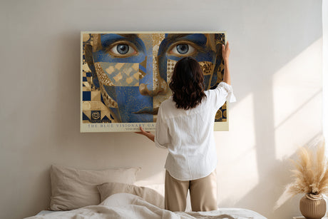 Paul Sinus Wandbild The Blue Visionary Gaze – Futuristisches Porträt mit blauen und goldenen Mustern, Symbol für Erkenntnis und kreative Energie