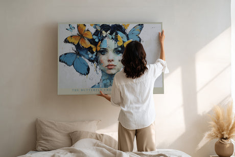 Paul Sinus Wandbild The Butterfly Crown – Poetisches Frauenporträt mit blauen und gelben Schmetterlingen, Symbol für Leichtigkeit und innere Schönheit