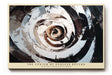 Paul Sinus Wandbild The Center of Endless Return – Abstrakte Bewegung und kraftvolle Tiefe in monochromer Struktur