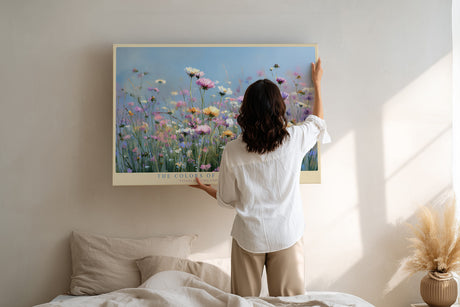 Paul Sinus Wandbild The Colors of Summer Bloom – Blühende Sommerwiese in sanften Pastelltönen – Lebendiges Wandbild mit natürlicher Leichtigkeit und Farbpoesie.