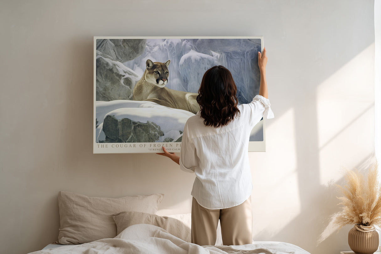 Paul Sinus Wandbild The Cougar of Frozen Peaks majestätisches Tiermotiv mit Puma in verschneiter Berglandschaft
