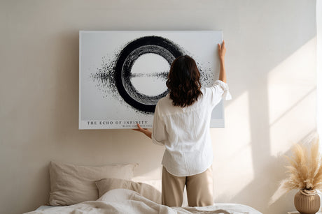 Paul Sinus Wandbild The Echo of Infinity – abstraktes Schwarz-Weiß-Motiv mit kreisförmiger Bewegung symbolisiert Unendlichkeit und Energie