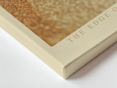 Paul Sinus Wandbild The Edge of the Sea – sanfte Wellen am Strand in zarten Farbverläufen aus Blau, Beige und Weiß symbolisieren Ruhe und Freiheit